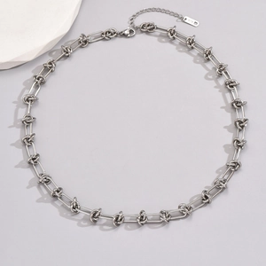 Minimalist silver chunky chain necklace with interlocking oval links and K18 tag