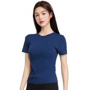 T-shirt sportiva blu navy slim fit da donna con girocollo ideale per fitness e yoga