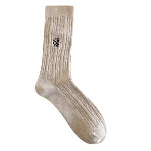 Chaussettes mi-mollet en coton beige en maille torsadée avec broderie de lettres S & M