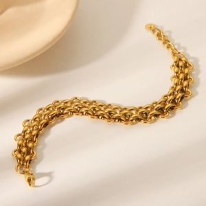 18K gold plated stainless steel chain link bracelet in elegant S-shape arrangement