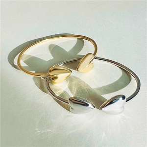 Minimalist Double Heart Open Cuff Bangle 18K Gold Plated Copper Smooth Polished Heart Bracelet For Women