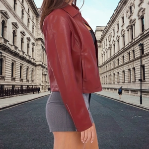 Slim fit dark red PU leather jacket for women with lapel collar and short length design