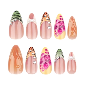 Faux ongles amande courts avec motifs floraux 3D, imprimés animaliers et perles