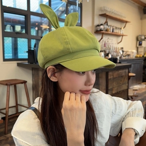 Grasgrüne Schiebermütze mit süßen Hasenohren für Damen im japanischen Vintage-Stil