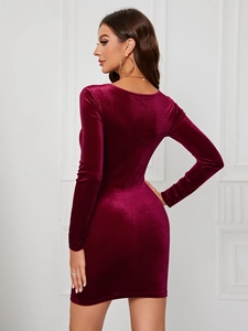 Slim fit burgundy velvet mini dress with long sleeves and elegant V-neckline for parties