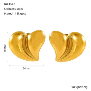 Detailed size and weight specs for 18k gold plated heart earrings, 24mm x 24mm size