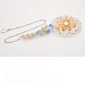 Χρυσό κρυστάλλινο λουλούδι suncatcher με πολύχρωμες χάντρες για διακόσμηση παραθύρου