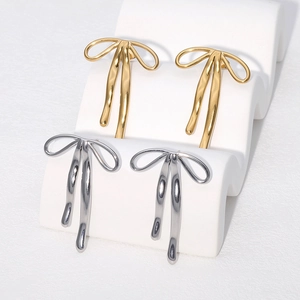 Boucles D'oreilles Puces Noeud Acier Inoxydable Plaqué Or 18K Doux Élégant Bijoux Mode Femme