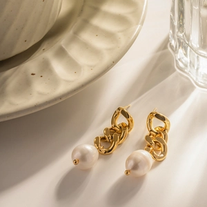 Golden Cuban chain earrings with large white pearl pendants in minimalist ins style