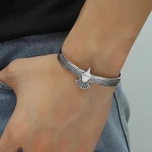 Retro Alloy Eagle Open Bangle Feather Design Antique Silver Adjustable Cuff Bracelet Punk Gothic Jewelry For Men Women