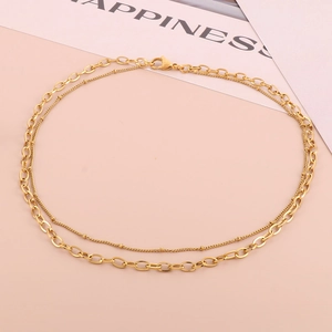Detail of 18K gold-plated double-layer necklace with oval chains and lobster clasp