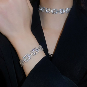 Luxury silver double-layered geometric square choker necklace with diamonds for women