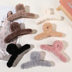 Plush Hair Claw Clip Faux Fur Large Shark Clip Winter Warm Hair Accessories For Women Girls Korean Style Soft Non Slip