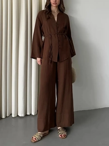 Elegante Camicia Scollo A V E Pantaloni Gamba Larga Da Donna In Tessuto Texturizzato Tinta Unita Ufficio