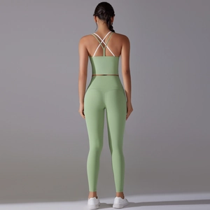 Ensemble de yoga pour femme avec soutien-gorge de sport dos nu vert clair et legging
