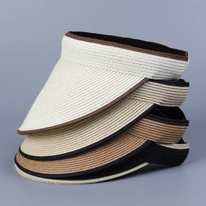 Visiere parasole in rafia intrecciata in beige, kaki, marrone e nero per l'estate