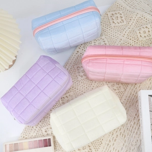 Quilted velvet makeup organizer bags in macaron colors with metal zipper closure