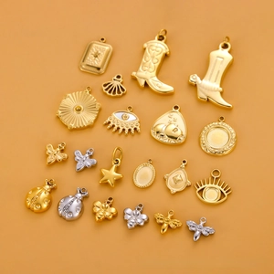 Collection détaillée de divers pendentifs en acier inoxydable doré et argenté pour DIY