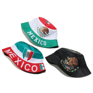 Détail de l'emblème de l'aigle du Mexique et texte MEXICO sur des bobs de protection solaire