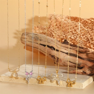 Collier Pendentif Nœud Papillon En Cuivre Avec Zircone Plaqué Or Chaîne De Clavicule Élégante Bijoux Pour Femmes Cadeau