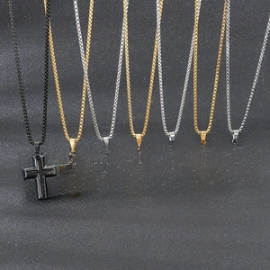 Collier Pendentif Croix Acier Inoxydable Plaqué Or Fibre De Carbone Bijoux Religieux Hip Hop Classiques Pour Hommes Femmes
