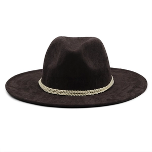 Klassischer dunkelbrauner Wildleder Cowboyhut mit dekorativem hellem Flechtband für Sonnenschutz