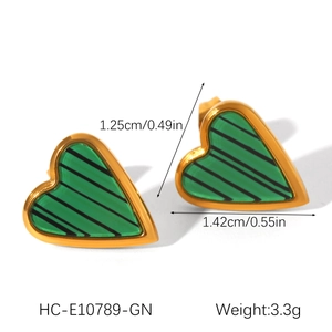 Detailed size specifications of heart studs with green stripe texture and gold trim