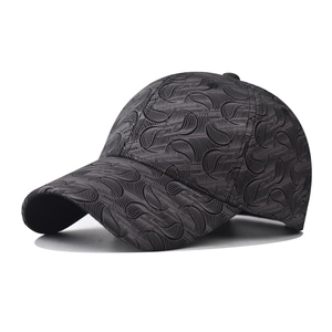 Casquette de baseball gris foncé avec motif en losange et visière courbée élégante