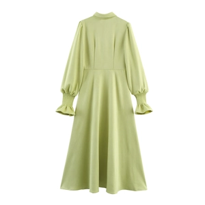 Französisches Wildleder-Maxikleid mit Laternenärmeln und plissierter Taille in Hellgrün