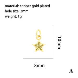 Detailed size specifications for a gold star pendant with dimensions and hole size