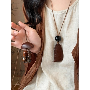 Sautoir Rétro Littéraire Pendentif en Bois Irrégulier Style Ethnique Géométrique Cercle Carré Collier Long Bijoux pour Femmes