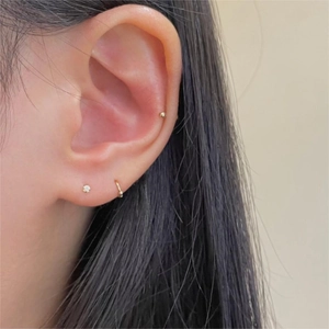 Minimalist 925 silver gold ear stud set with four-claw diamond and sleek hoop earrings