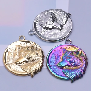 Wolf head pendant charms in gold, silver, and rainbow colors for DIY steel necklaces