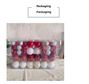 Coffret de boules de Noël rouge et blanc avec finitions pailletées et mates en emballage