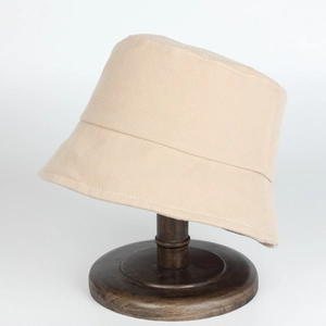Chapeau bob kaki classique pour femme avec design minimaliste et tissu texturé tressé