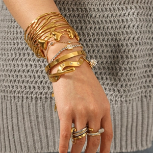 Elegant gold stainless steel jewelry set with heart zircon bracelets and layered rings