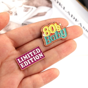 Retro-Emaille-Pin-Set mit 80er Baby und Limited Edition Slogans aus Legierung