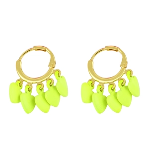 Boucles d'oreilles cœur vert fluo avec anneaux dorés et design minimaliste symétrique