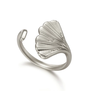 Unregelmäßiger Ginkgo-Blatt-Ring aus Edelstahl in Silber-Optik mit feiner Textur