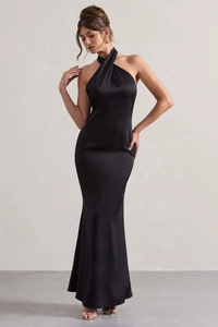 Vista frontale dell'elegante abito da sera in raso nero con scollo all'americana e a sirena