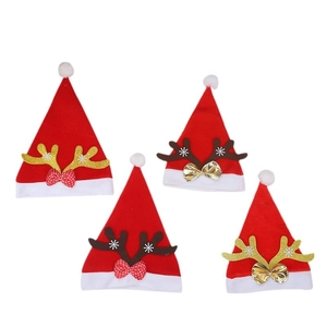 Set di quattro cappelli di Natale in velluto rosso con corna di renna dorate e fiocchi di neve