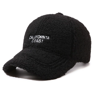 Casquette de baseball d'hiver en polaire Sherpa noire avec broderie blanche