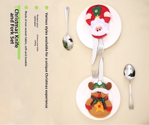 Detail von Besteckhaltern mit Weihnachtsmann und Rentier für festliche Tischdeko