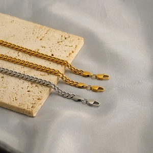 Classic stainless steel Cuban link bracelets in gold and silver plating for men and women