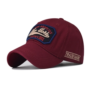 Vintage bordeauxrote Baseballkappe aus Baumwolle mit New York Stickerei im 45-Grad-Winkel