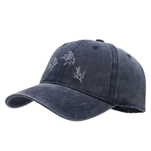 Casquette de baseball bleu marine délavée vintage avec broderie oiseaux et visière courbée