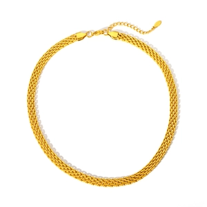 Flat Milanese mesh chain necklace in 18K gold plated stainless steel with lobster clasp