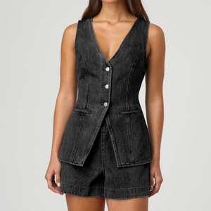Ensemble chic en jean noir pour femmes avec gilet à col en V et short taille haute