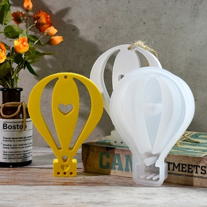 Dettaglio dello stampo in silicone a mongolfiera con cuore per creazioni floreali fai-da-te