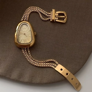 Women Quartz Watch Vintage Snake Head Shape Luxury Multi Strand Metal Chain Strap Roman Numerals Waterproof Elegant Wristwatch